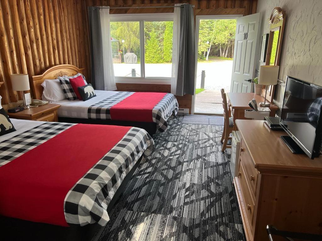Mystic Isle Motel Wawa Εξωτερικό φωτογραφία