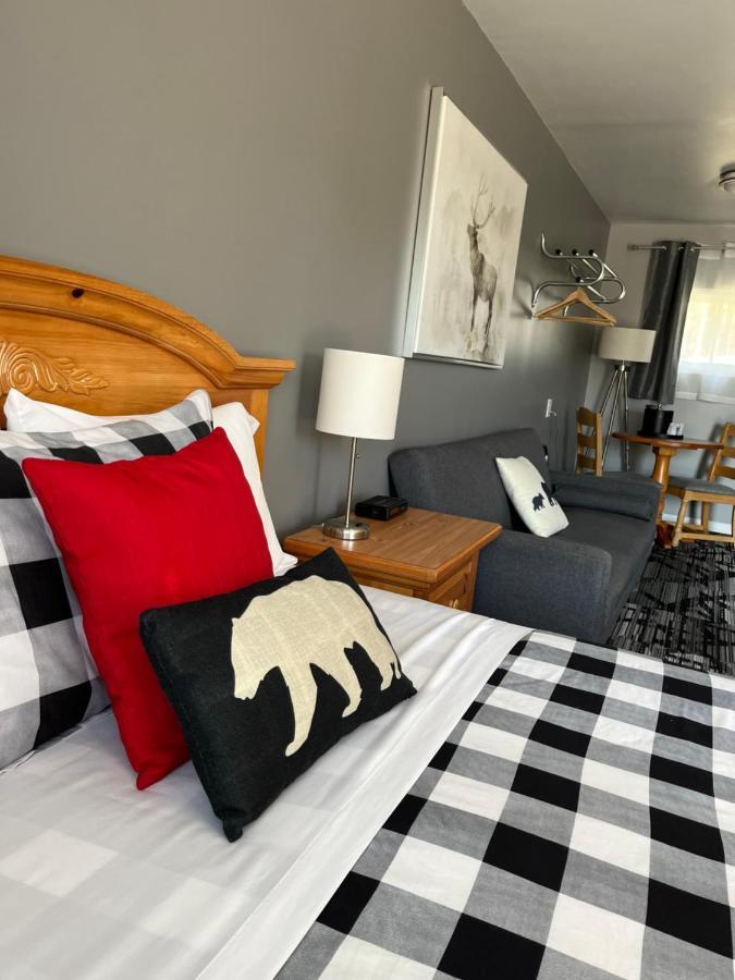 Mystic Isle Motel Wawa Εξωτερικό φωτογραφία