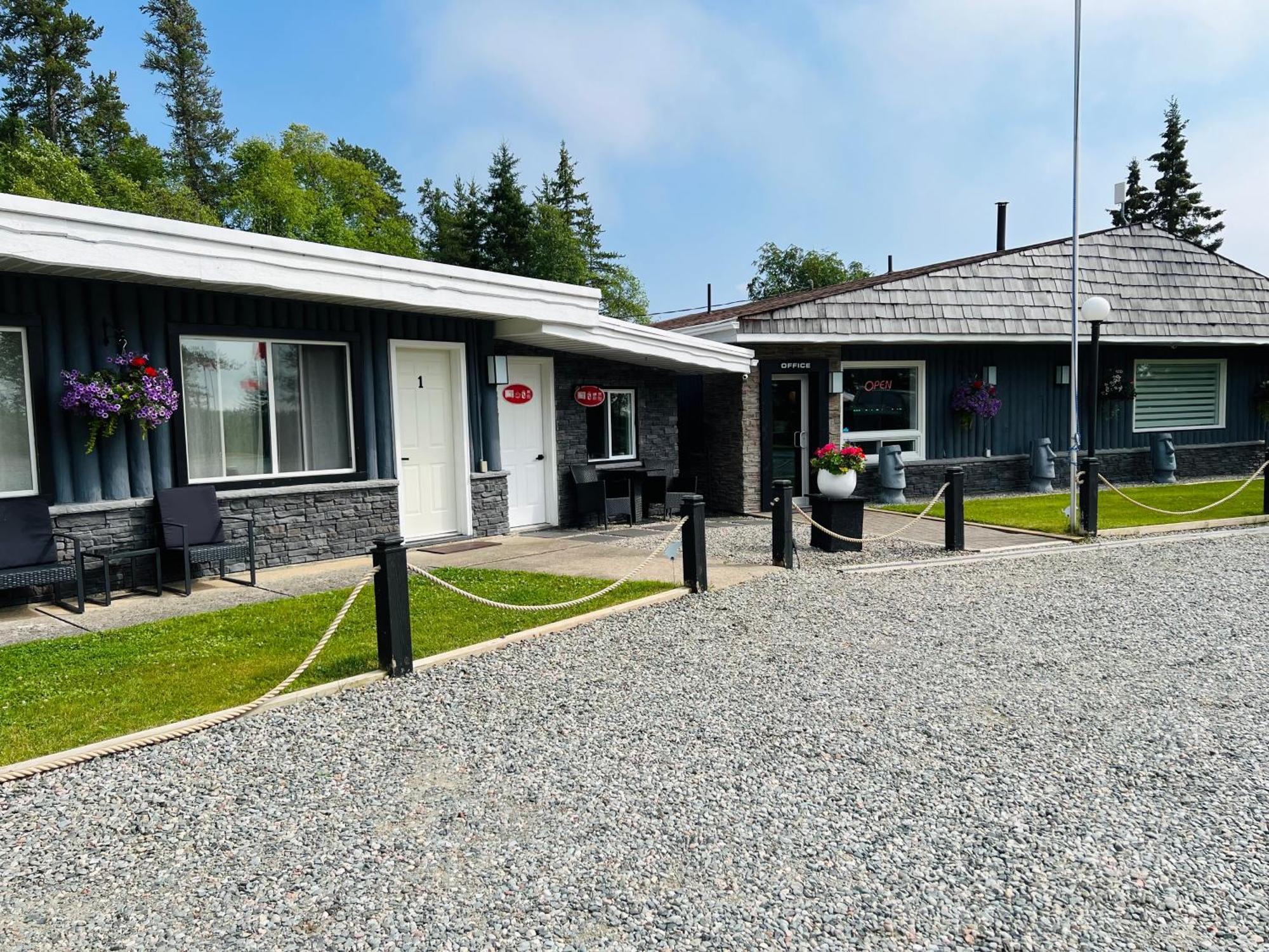 Mystic Isle Motel Wawa Εξωτερικό φωτογραφία