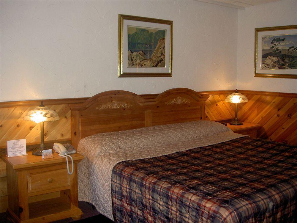 Mystic Isle Motel Wawa Εξωτερικό φωτογραφία