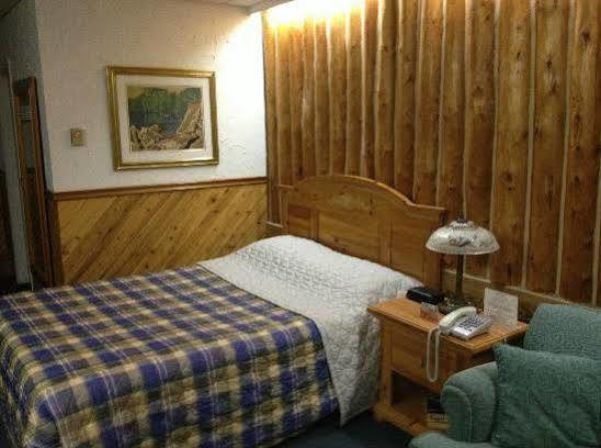 Mystic Isle Motel Wawa Εξωτερικό φωτογραφία